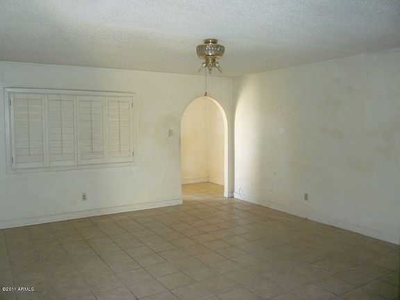 4th image of 5227 N 67th Dr