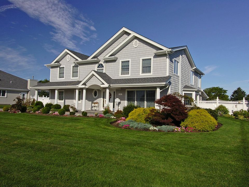 1st image of 19 Shoal Dr