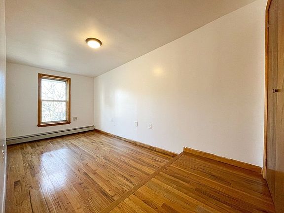 5th image of 51 Maspeth Ave APT 3