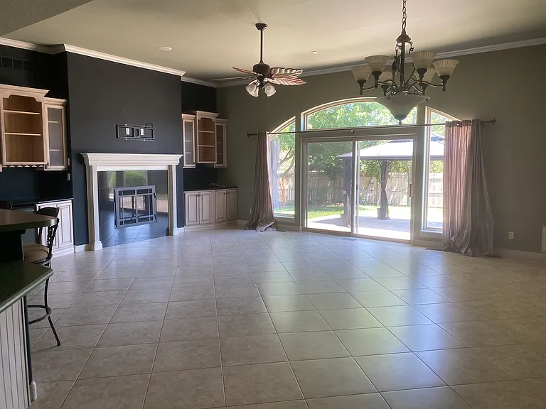 4108 Jungle Tree Dr — Photo 2