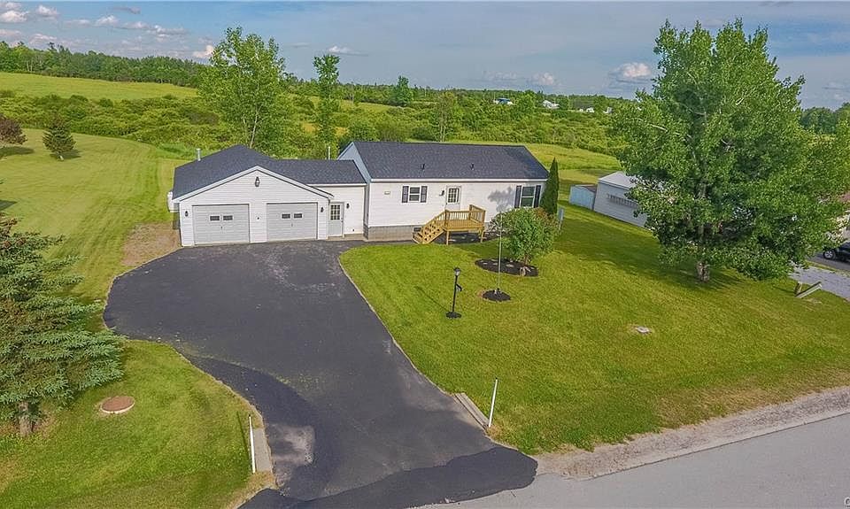1st image of 36822 Sprucedale Dr