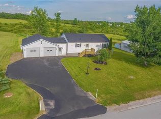 36822 Sprucedale Dr, La Fargeville, NY 13656