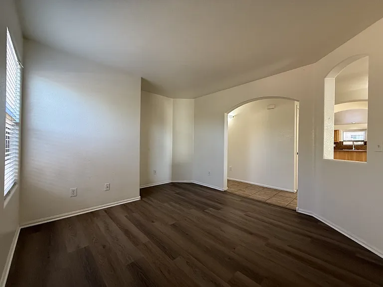 8202 S 47th Ave — Photo 24