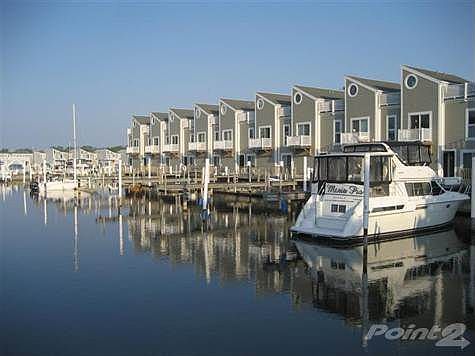 Harbor View of Townhome and 50' Slip