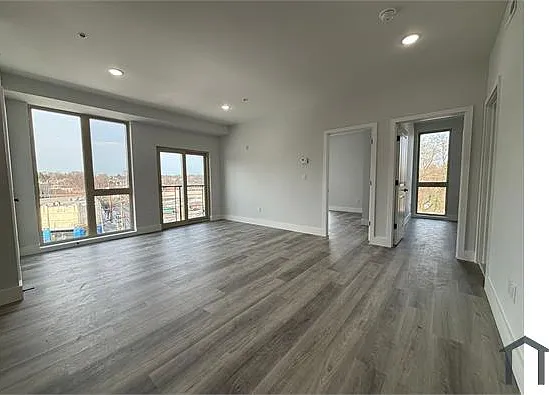 2 bed, 750 sqft, $1,750 — Photo 2