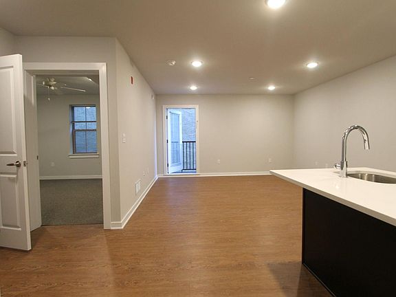 4th image of 6656 Germantown Ave APT 206