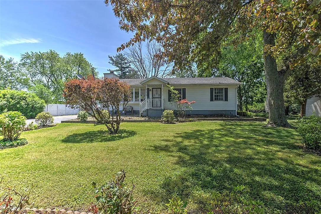 2345 E Kile St photo 1