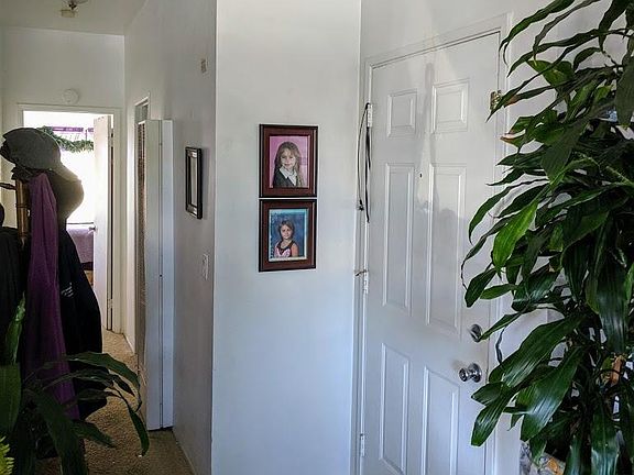 4th image of 256 S Pacific Ave