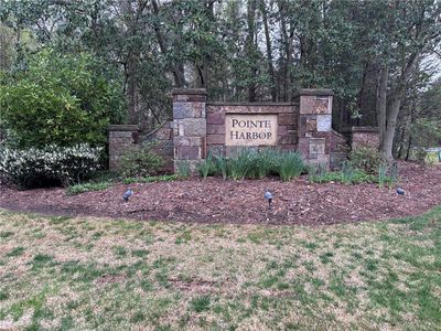 200 Eastlake Ct, Seneca, SC, 29672