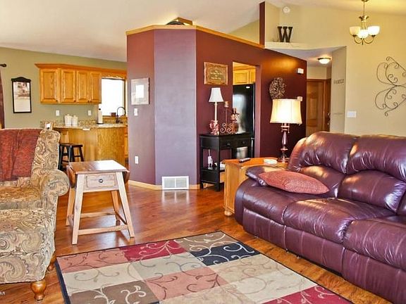 4th image of 1133 Sommerset Dr