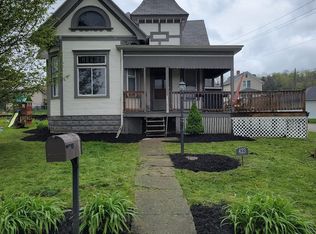 423 N 5th St, Youngwood, PA 15697