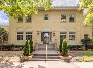 6801 S Cregier Ave, Chicago, IL