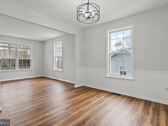5th image of 8128 Bayview Hills Dr