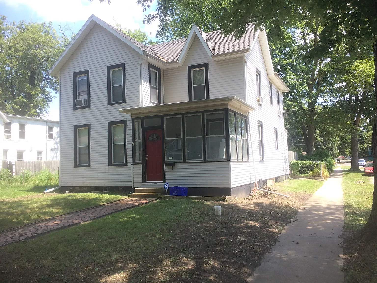 1000 N 5th St photo 1