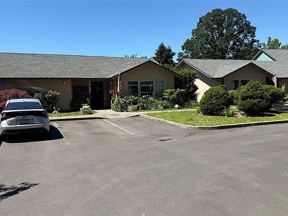 5th image of 3205 Pacific Way