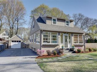 3 Whipple Ave, Riverside, RI 02915