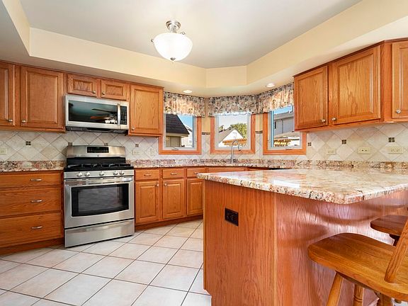 2nd image of 9435 Nora Ave