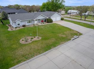 710 Pawnee St, Osceola, NE 68651