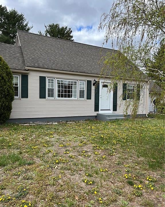 1st image of 69 Fairfax Dr