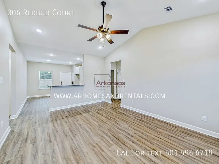 306 Redbud Ct — Photo 3