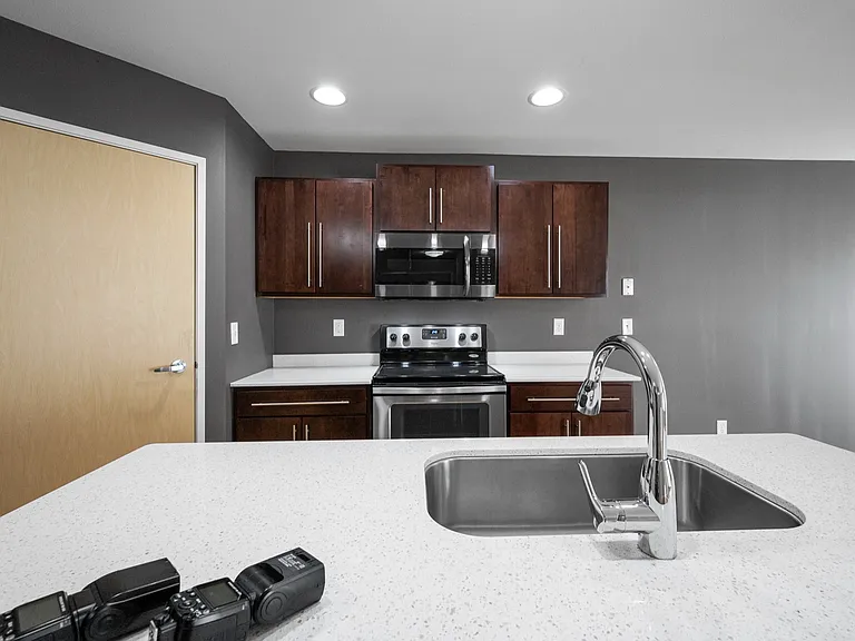 5. Agassiz B - Kitchen_Reverse 5. Agassiz B - Kitchen_Reverse