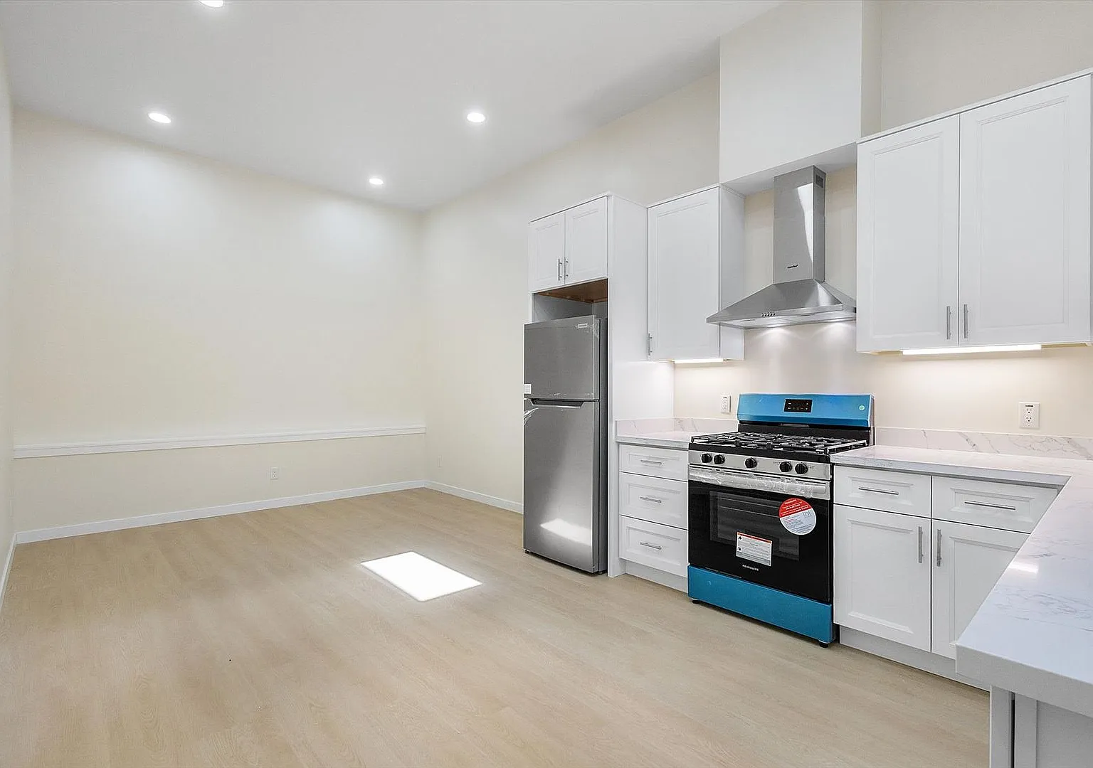 2417 San Jose Ave #1 - 1 bedroom | 1 bath — Photo 4