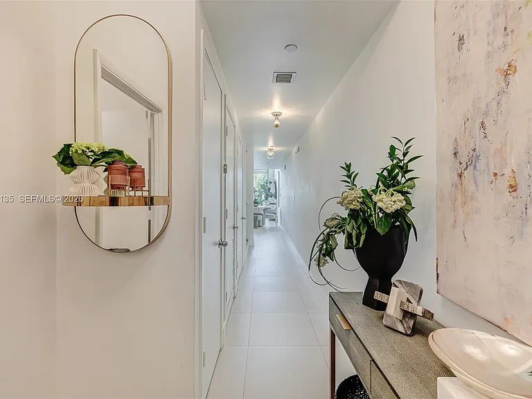 6000 Collins Ave #523 — Photo 18