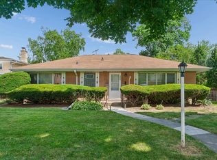 5020 Coyle Ave, Skokie, IL 60077
