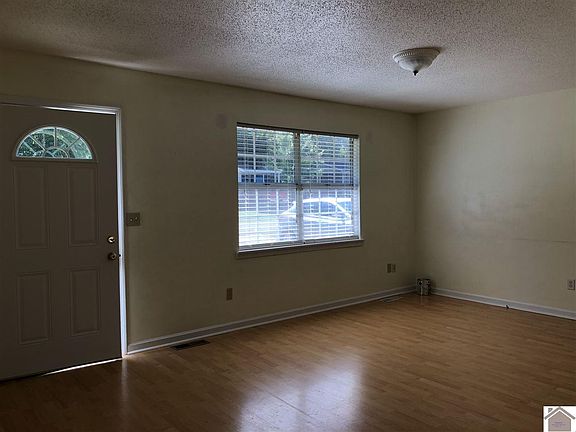 2nd image of 152 Pebble Creek Dr