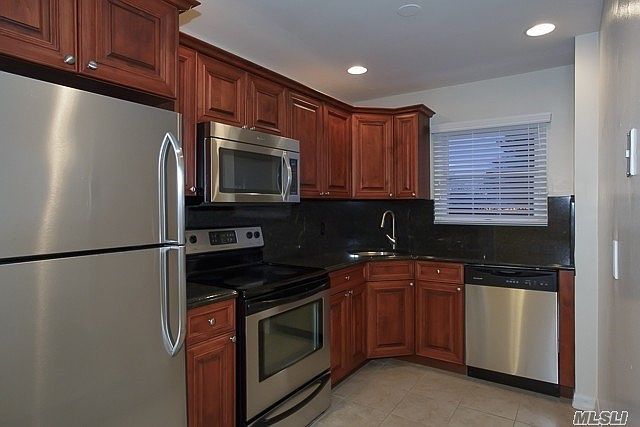 1st image of 35 Elliott Pl APT 2B