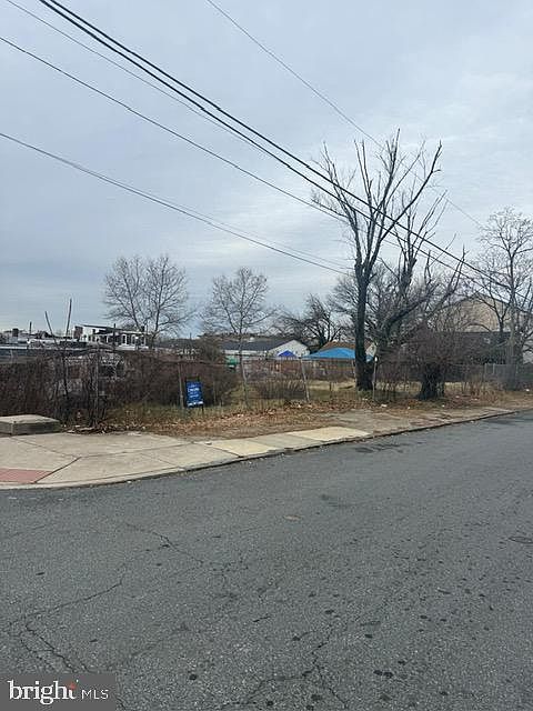 1st image of 1700-1700 W 5th St