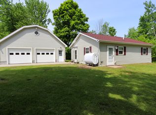 465 Gero Rd, Mooers Forks, NY 12959