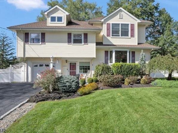 63 Montrose Ave, Fanwood Boro, NJ 07023