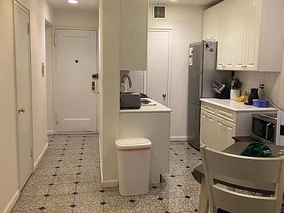 4th image of 330 E 58th St APT 3E