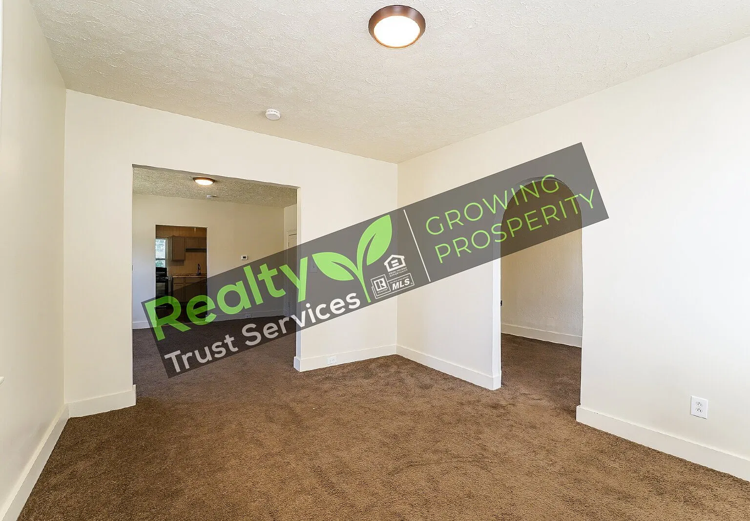 3460 Erin Ave Down Unit Cleveland OH 44113 - 3460 Erin Ave, Cleveland — Photo 3