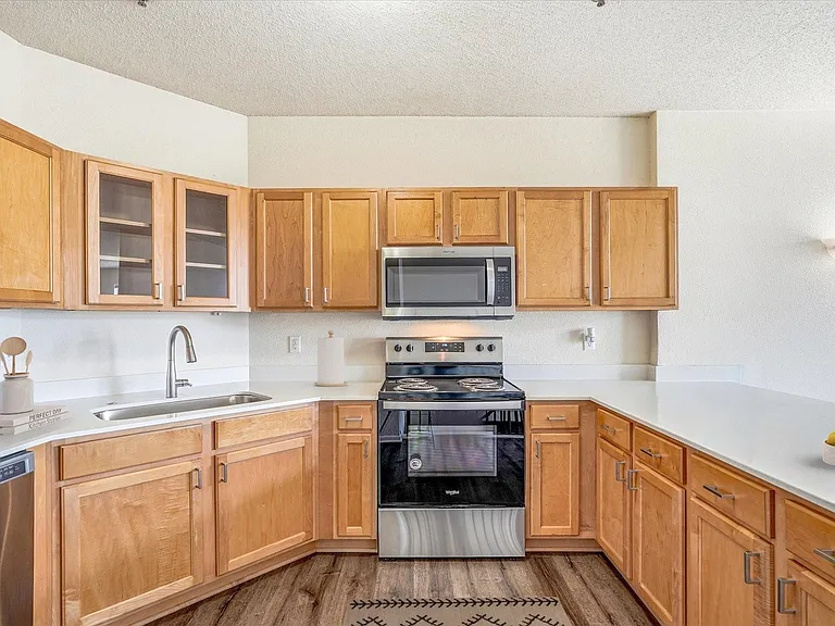 808 Berry Place — Photo 10
