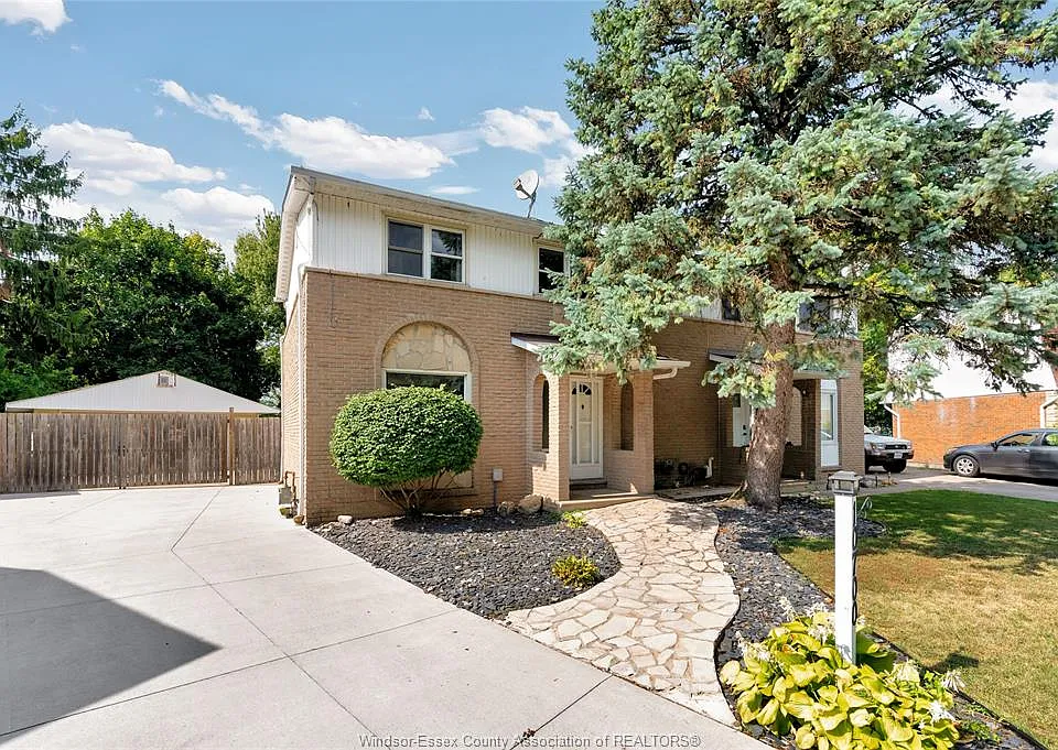10700 Atwater Cres