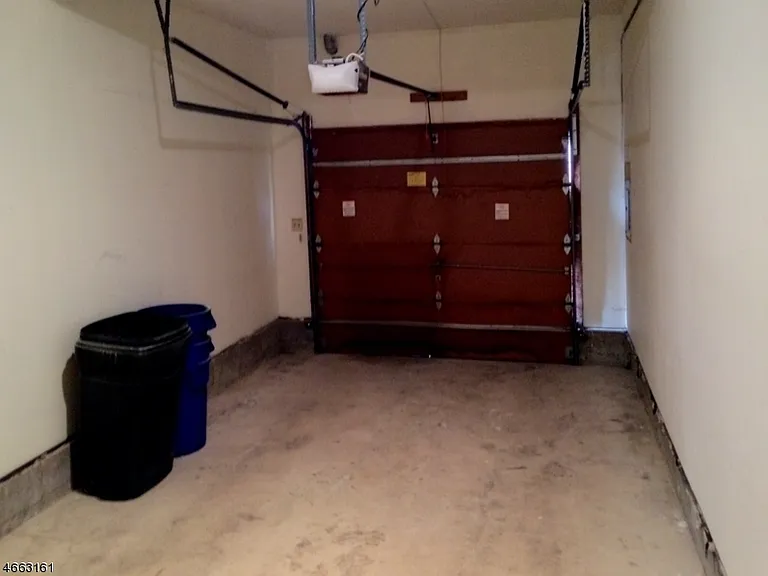 64 Sycamore Ct — Photo 21