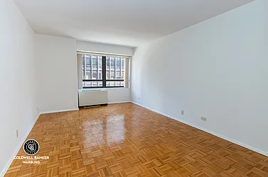 Rented by Coldwell Banker Warburg