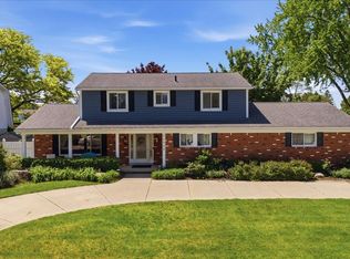 52448 Belle Arbor Dr, Shelby Township, MI 48316