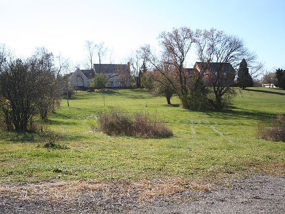 3rd image of 26667 W Abby Ct