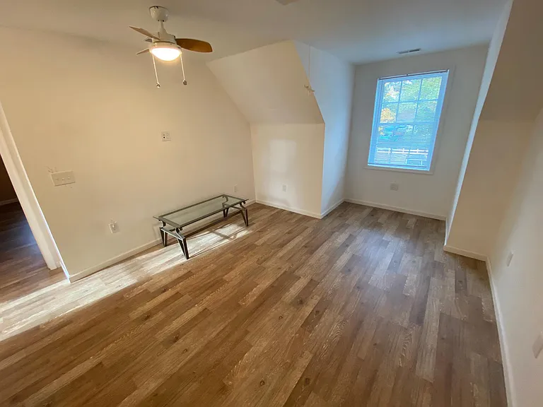 2094 Fieldcrest Dr — Photo 22
