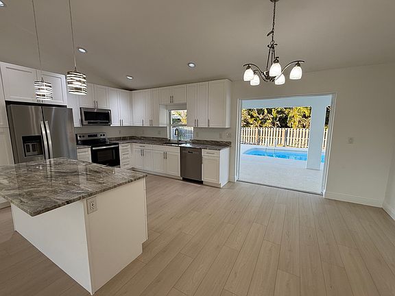 2nd image of 2703 SW 32nd St