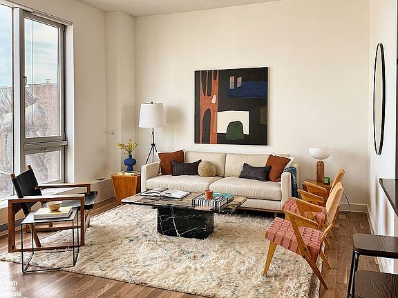 3rd image of 120 N 7th St APT 3H