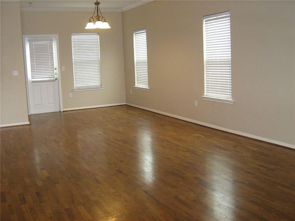 1st image of 1022 Livermore St