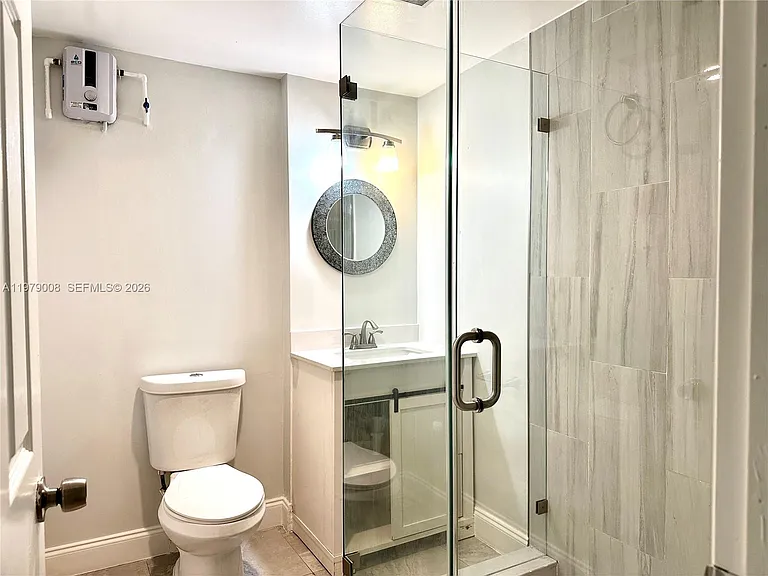 1279 NE 40th Pl #3 — Photo 4