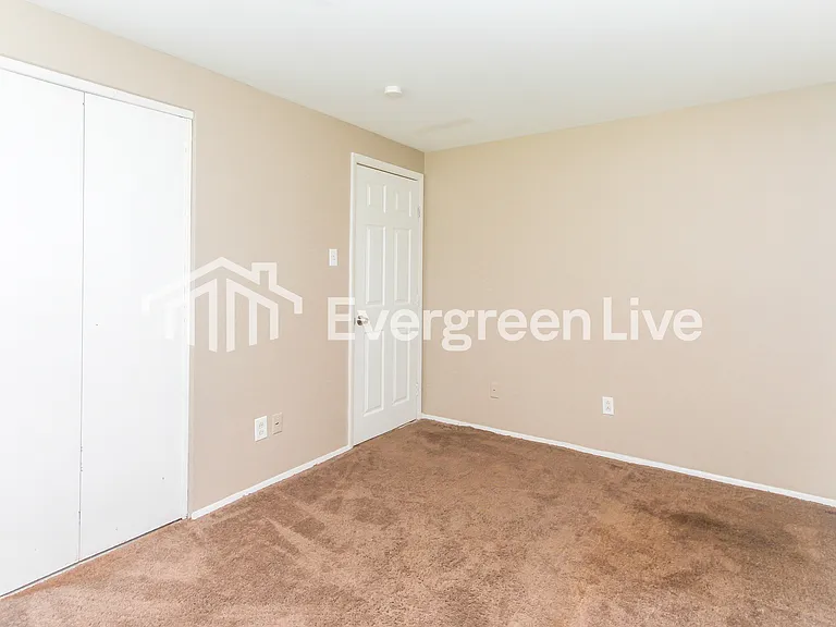 2036 Overlook Ct — Photo 8