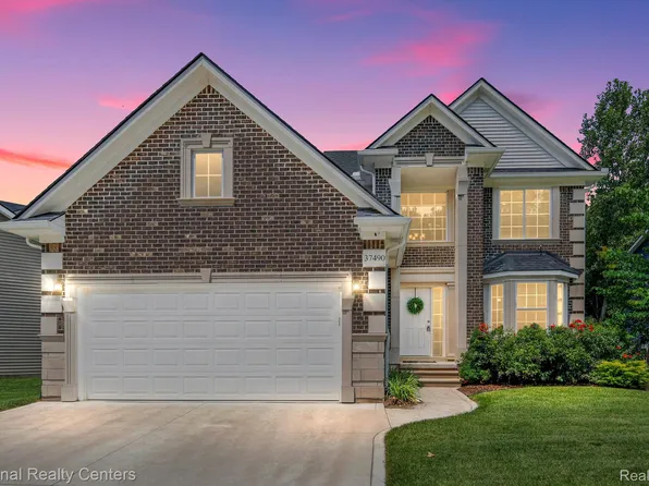 37490 S Dianne Ln, New Boston, MI 48164