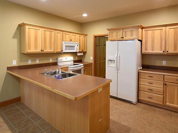 3rd image of 5615 Rush Lake Ct