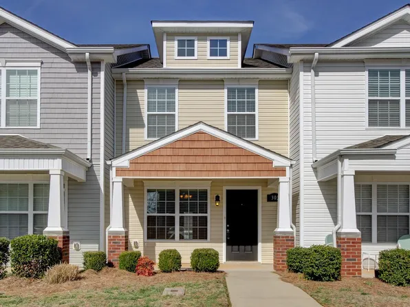 303 Sam Houston Cir, Clarksville, TN 37040